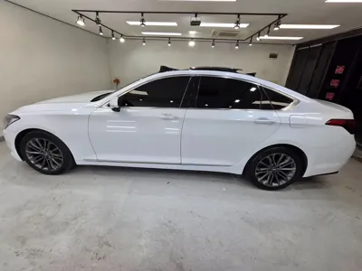 Hyundai Genesis 2014, 141400 км, за 8192.93 USD