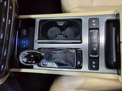 Hyundai Genesis 2014, 141400 км, за 8192.93 USD - фото 9