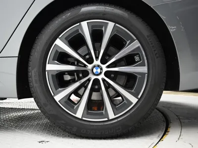 BMW 3-Series 2024, 12184 км, за 23973.95 USD