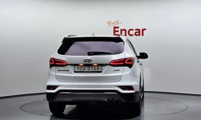 Hyundai Santafe 2017, 102915 км, за 9780.75 USD
