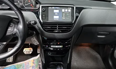 Peugeot 2008 2015, 88271 км, за 2953.92 USD - фото 18
