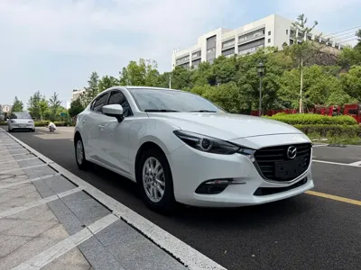 Mazda 3 Axela 2017, 110000 км, за 5282.62 USD
