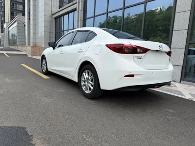 Mazda 3 Axela 2017, 110000 км, за 5282.62 USD