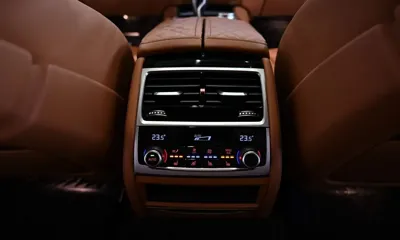 BMW 7-Series 2020, 73796 км, за 33177.23 USD - фото 17