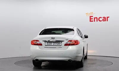 Infiniti M 2011, 171538 км, за 2312.52 USD
