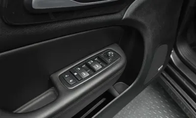 Chrysler 200 2015, 84792 км, за 3939.75 USD - фото 17
