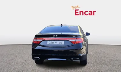 Hyundai Grandeur 2015, 128667 км, за 4553.74 USD
