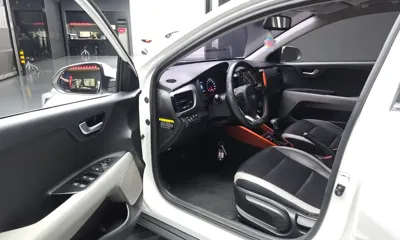 Kia Stonic 2018, 78625 км, за 6826.83 USD - фото 10
