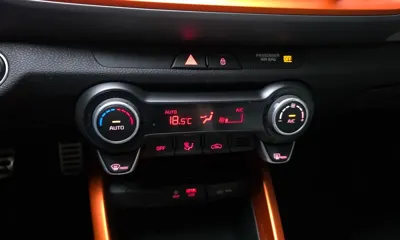 Kia Stonic 2018, 78625 км, за 6826.83 USD - фото 16