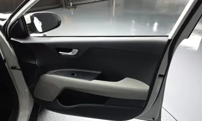 Kia Stonic 2018, 78625 км, за 6826.83 USD - фото 24