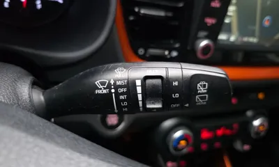 Kia Stonic 2018, 78625 км, за 6826.83 USD - фото 28