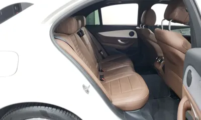 Mercedes-Benz E-Class 2021, 47564 км, за 20737.17 USD - фото 11