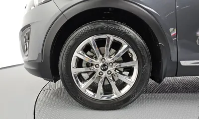 Kia Sorento 2016, 135520 км, за 8326.84 USD