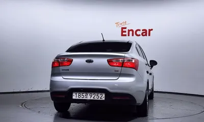 Kia Pride 2012, 63847 км, за 2955.86 USD