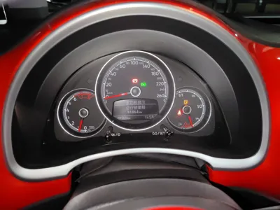 Volkswagen Beetle 2017, 81800 км, за 9215 USD - фото 12
