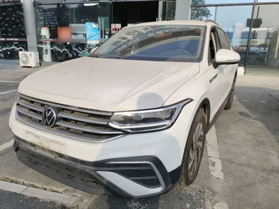 Volkswagen Tiguan L · 2022 год