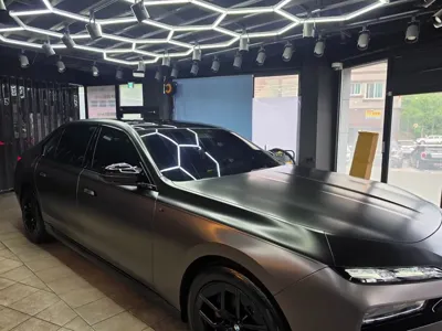 BMW 7-Series · 2023 год