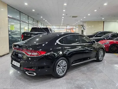 Hyundai Grandeur 2018, 331118 км, за 4218.94 USD