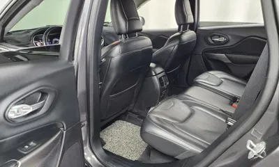 Jeep Cherokee 2020, 97968 км, за 9780.75 USD - фото 26