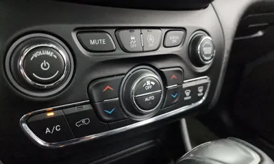 Jeep Cherokee 2020, 97968 км, за 9780.75 USD - фото 30