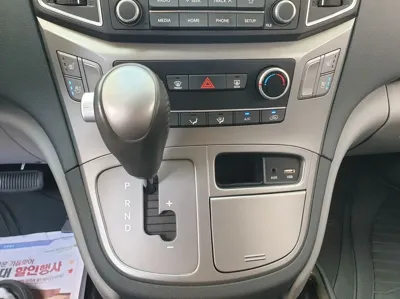 Hyundai Starex 2021, 63936 км, за 11093.61 USD