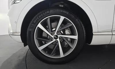 Genesis GV80 2024, 7141 км, за 44598.61 USD