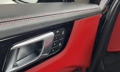 Porsche Cayenne 2023, 49156 км, за 59907.51 USD - фото 30