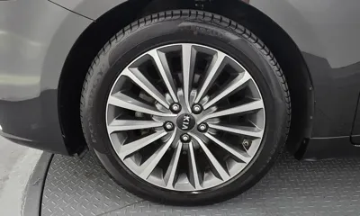 Kia K7 2017, 236966 км, за 6236.05 USD