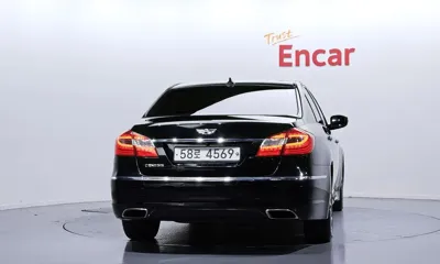 Hyundai Genesis 2014, 146748 км, за 4304.63 USD