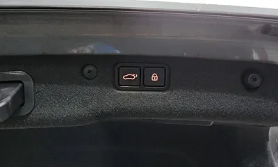 Hyundai Equus 2012, 185955 км, за 5939.87 USD - фото 20