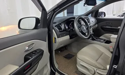 Kia Canival 2018, 158939 км, за 4923.2 USD - фото 10
