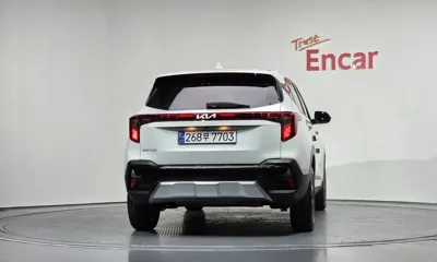 Kia Seltos 2024, 25595 км, за 15032.17 USD