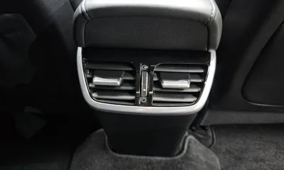 Hyundai Grandeur 2020, 45943 км, за 17127.04 USD - фото 31