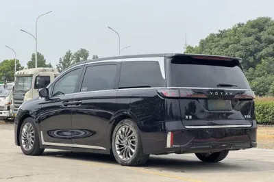 Voyah Dream 2022, 47800 км, за 26369 USD