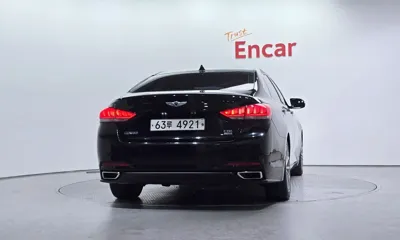 Hyundai Genesis 2015, 106827 км, за 7089.41 USD