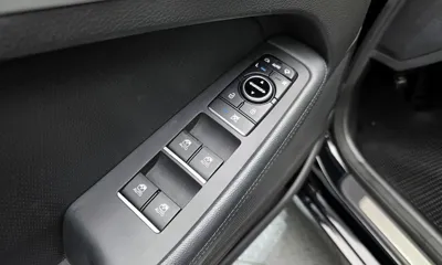 Hyundai Genesis 2015, 106827 км, за 7089.41 USD - фото 17