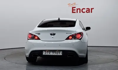 Hyundai Genesis 2010, 105949 км, за 2841.1 USD