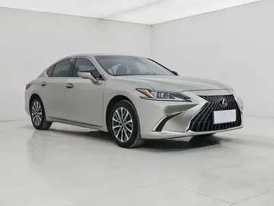 Lexus ES 2024, 30000 км, за 27121.37 USD