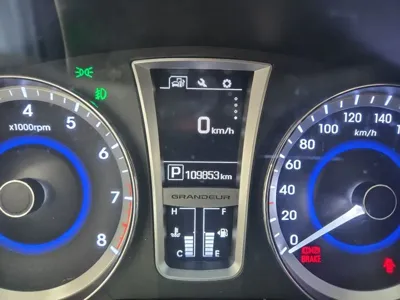 Hyundai Grandeur 2016, 109853 км, за 4883.76 USD - фото 16