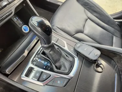 Hyundai Grandeur 2016, 109853 км, за 4883.76 USD - фото 17
