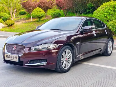 Jaguar XF 2015, 120000 км, за 6453.6 USD