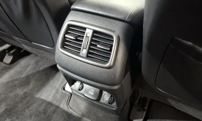Kia Sorento 2016, 129596 км, за 9441.94 USD - фото 31