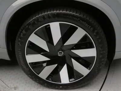 Volvo XC90 2024, 13750 км, за 50875.45 USD