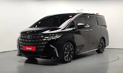 Toyota Alphard · 2025 год