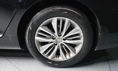 Hyundai Grandeur 2017, 182572 км, за 3040.72 USD