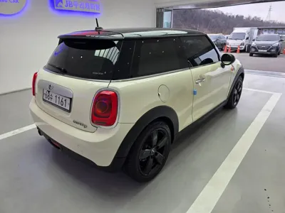 MINI Cooper 2015, 91000 км, за 3435.74 USD