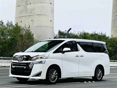 Toyota Vellfire · 2023 год