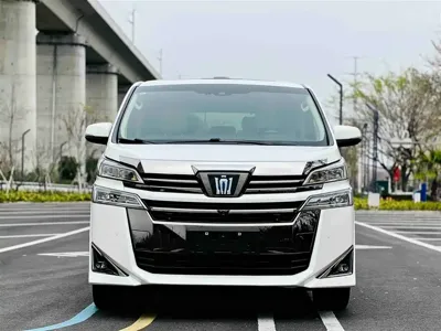 Toyota Vellfire 2023, 90000 км, за 81811.24 USD
