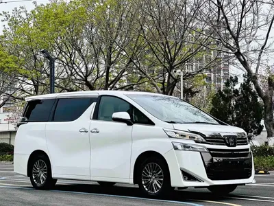 Toyota Vellfire 2023, 90000 км, за 81811.24 USD