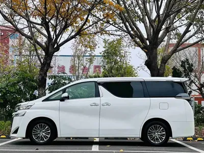 Toyota Vellfire 2023, 90000 км, за 81811.24 USD - фото 11